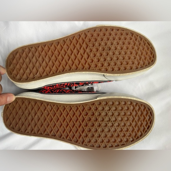 Vans Off the Wall Low Rise Orange, Yellow and Black Shoes Size 9 - Picture 8 of 12